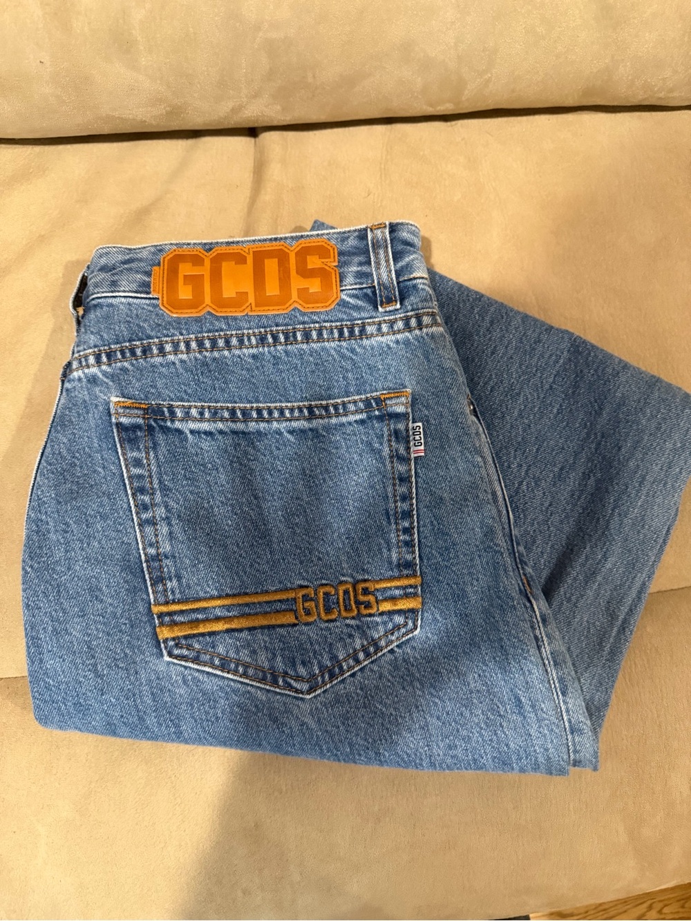 Men's Straight-Leg Blue Denim Jeans with Logo Stitching